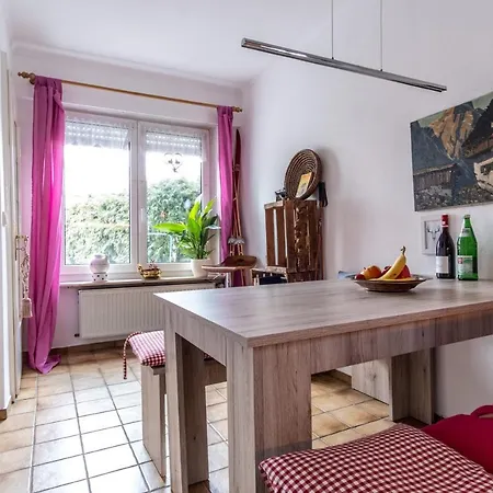 Holiday home Cruwzo I With Balcony, Garden And Terrace Nuremberg