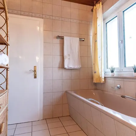 Cruwzo I With Balcony, Garden And Terrace Nuremberg