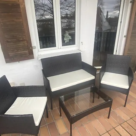 Vakantiehuis Cruwzo I With Balcony, Garden And Terrace *